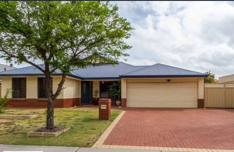 14 Vancouver Drive, CANNING VALE — photo 1